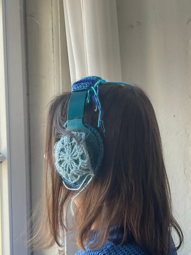 Pop-up Headphones