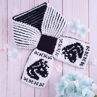 Pony Ascot in Lion Brand Wool Ease yarns