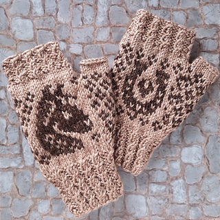 Pony Mitts in Large with Lion Brand Heartland and Darker MC for Horse