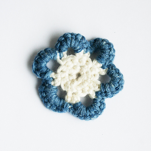 Two Tone Scraps Flower photo 1