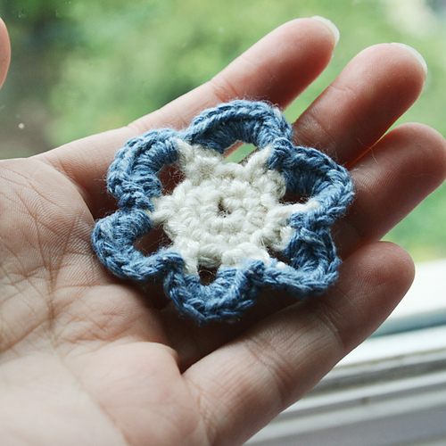 Two Tone Scraps Flower photo 3