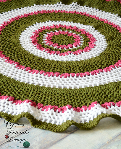Ravelry: Summer Trellis Round Afghan pattern by Kate Wagstaff