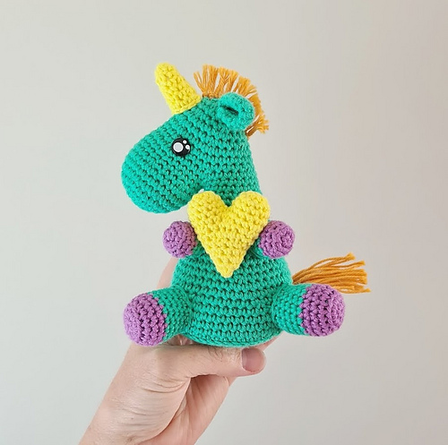 Regnbueenebjørn Omfavnelse - Crafty Gumnut
