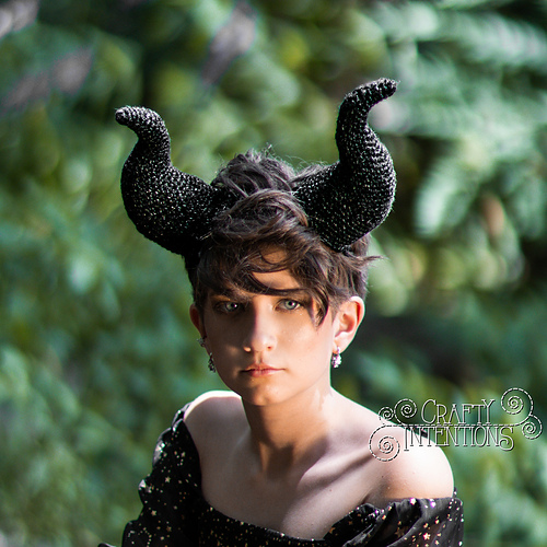 Wearable Villain Horns Set 7
