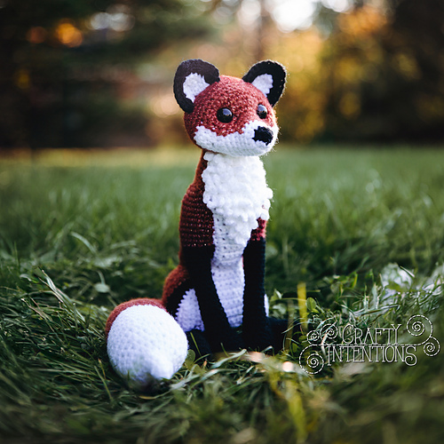 Large Sitting Fox
