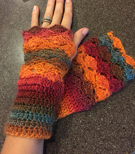 Fantail Stitch Votter - byCraftyMommy12