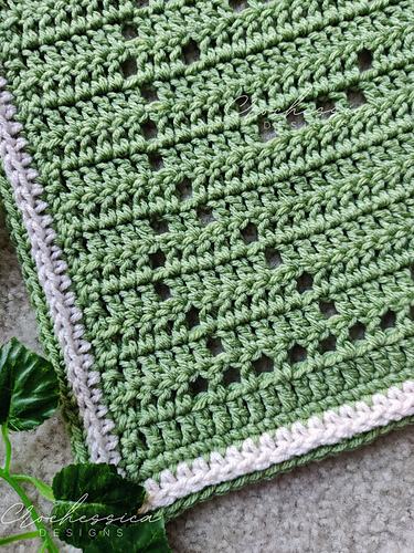 Print Pattern Frog Blanket