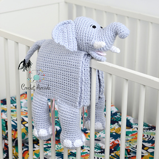 crochet baby blanket with elephant