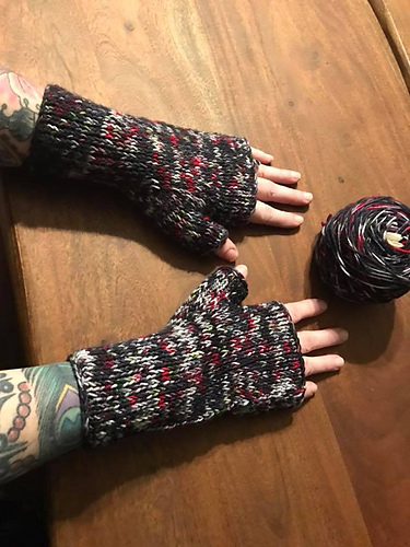 Perfect Fingerless Gloves photo 5