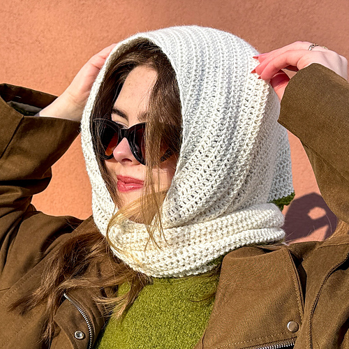 Versatile Triangle Scarf / Shawl photo 3
