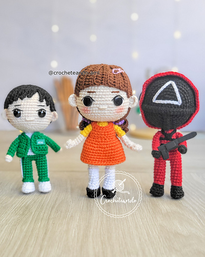 Ravelry: Squid Game Español-English pattern by Melani Romero-Flores