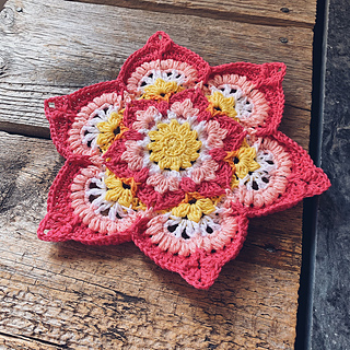 Ravelry: Silk Yarn Bobbin Flower Collection pattern by Therese Eghult