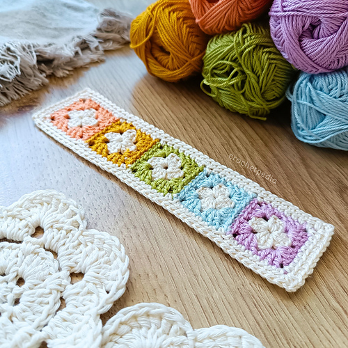 Granny Square Bookmark photo 4