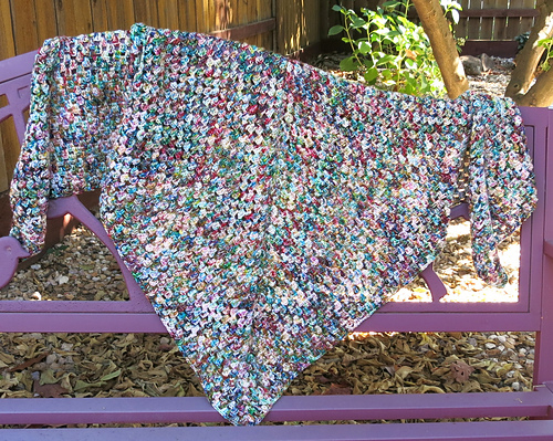 Granny Triangle Sjal - Lynne Samaan