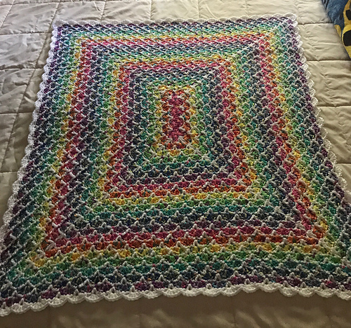 Ravelry: Rectangular Shell Blanket pattern by Miranda Baak