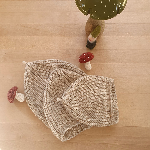 Ravelry Little Onion Hat pattern by DUCATHI