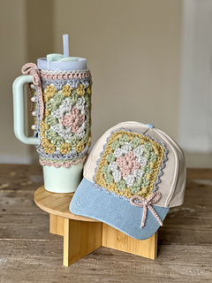 Pictured is the 30 oz. attached handle version in Yarn Bee Soft & Sleek