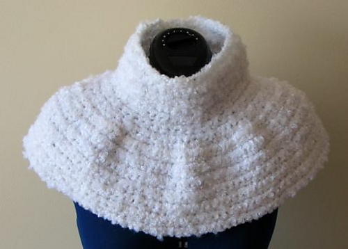 Chunky Turtle Neck Shorty Poncho photo 3