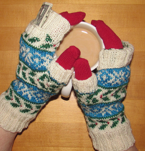 Deck the Halls 2014: The Fingerless Mitts photo 1