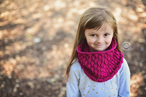 Raspberry Beanie & Cowl photo 4
