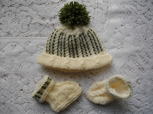 21. Newborn Boys Cabled Matinee Set photo 5