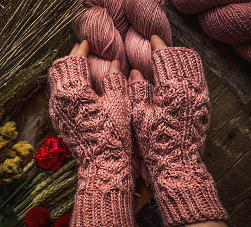 Heartstrings Mitts
