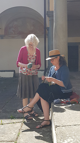 Knitting in the Convent del Carmine