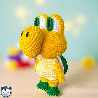 Handmade Koopa amigurumi inspired by Nintendo’s Super Mario, a cute crochet pattern PDF perfect for retro gaming fans and geek collectors.