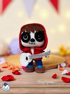 Handmade Coco amigurumi inspired by Disney Pixar’s Coco, a perfect crochet pattern for fans of Día de Muertos, Mexican culture and Disney classics.