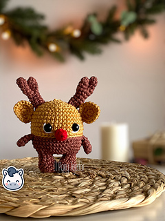 Handmade Christmees Gift, Santa and Reindeer amigurumi inspired by classic Christmas stories, festive holiday crochet pattern PDF.