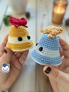 Handmade Christmas Bells amigurumi inspired by classic holiday ornaments, a perfect pattern for fans of cozy festive decoration and cute Christmas crafts.