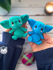 Handmade elephant amigurumi inspired by cute kawaii animal designs, crochet pattern PDF perfect as plush toy or keychain, ideal for animal lovers and handmade crochet fans.