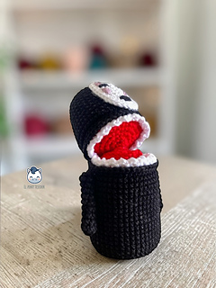 Amigurumi de Chihiro y Kaonashi inspirado en El Viaje de Chihiro, patrón de crochet kawaii perfecto para fans del anime y Studio Ghibli