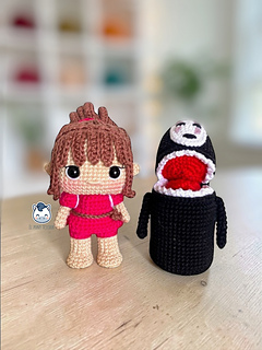 Amigurumi de Chihiro y Kaonashi inspirado en El Viaje de Chihiro, patrón de crochet kawaii perfecto para fans del anime y Studio Ghibli