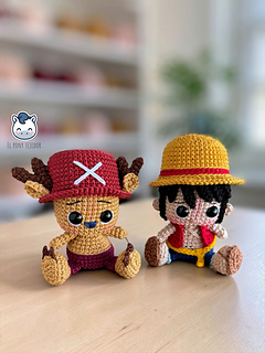 Handmade Chopper and Luffy amigurumi inspired by One Piece, a cute and beginner-friendly crochet pattern PDF for anime fans, geek collectors and Funko-style plush lovers