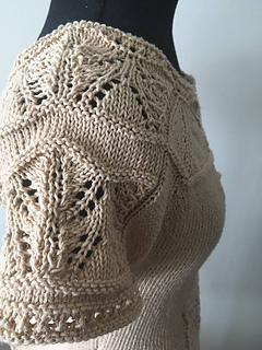 Ravelry: Lilly the Beauty pattern by Elena Rise