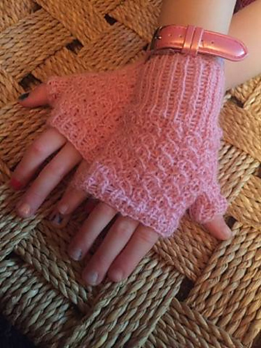 Elise Pulsvanter til barn og dame - Elisabeth Steinnes