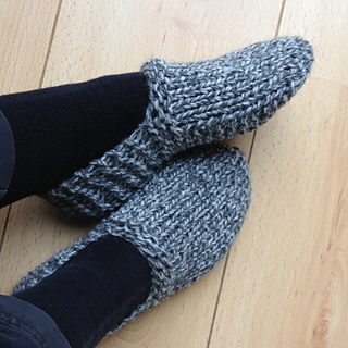 Ravelry: Kwiki Slippers pattern by Kris Basta - Kriskrafter, LLC