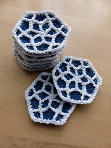 Moroccan Hexagon Motif Cushion photo 4