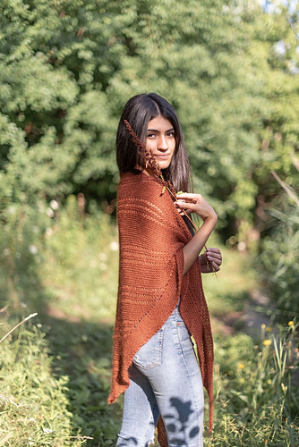 Ravelry: Rust Shawl pattern by Claudia Quintanilla - EweKnit Toronto