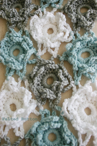 Loopsy Daisy Coverlet & Wrap photo 6