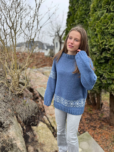 Terneholmen-genser - Ferdigstrikka (Vibeke Lauritsen)