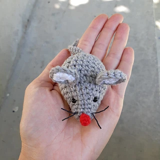 little crochet mouse