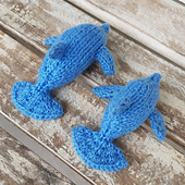Big and small knitted dolphin