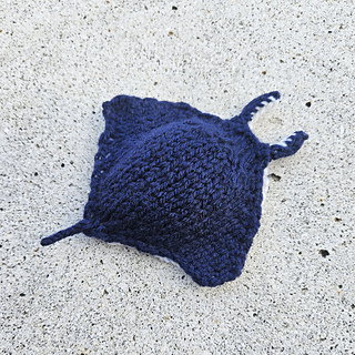 Seaside knitting gift of Knitted manta