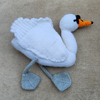 Knitted mute swan