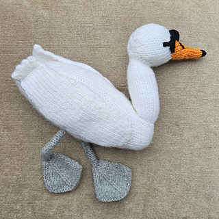 Knitted swan toy