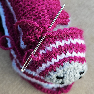 Sewing Together Knitted Toy Train Pieces