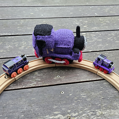 Free Knit Train Pattern Ravelry: Knitted Steam Train pattern by Fitting in Knitting