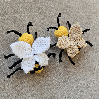 Mum and baby knitted bee